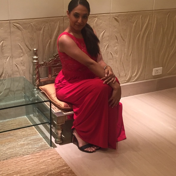 Women Annie Sez Red gown, size 4 - Picture 2 of 2